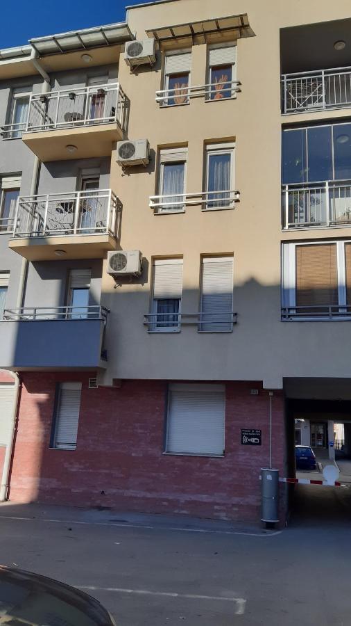 Apartman Ema Apartment Valjevo Exterior photo